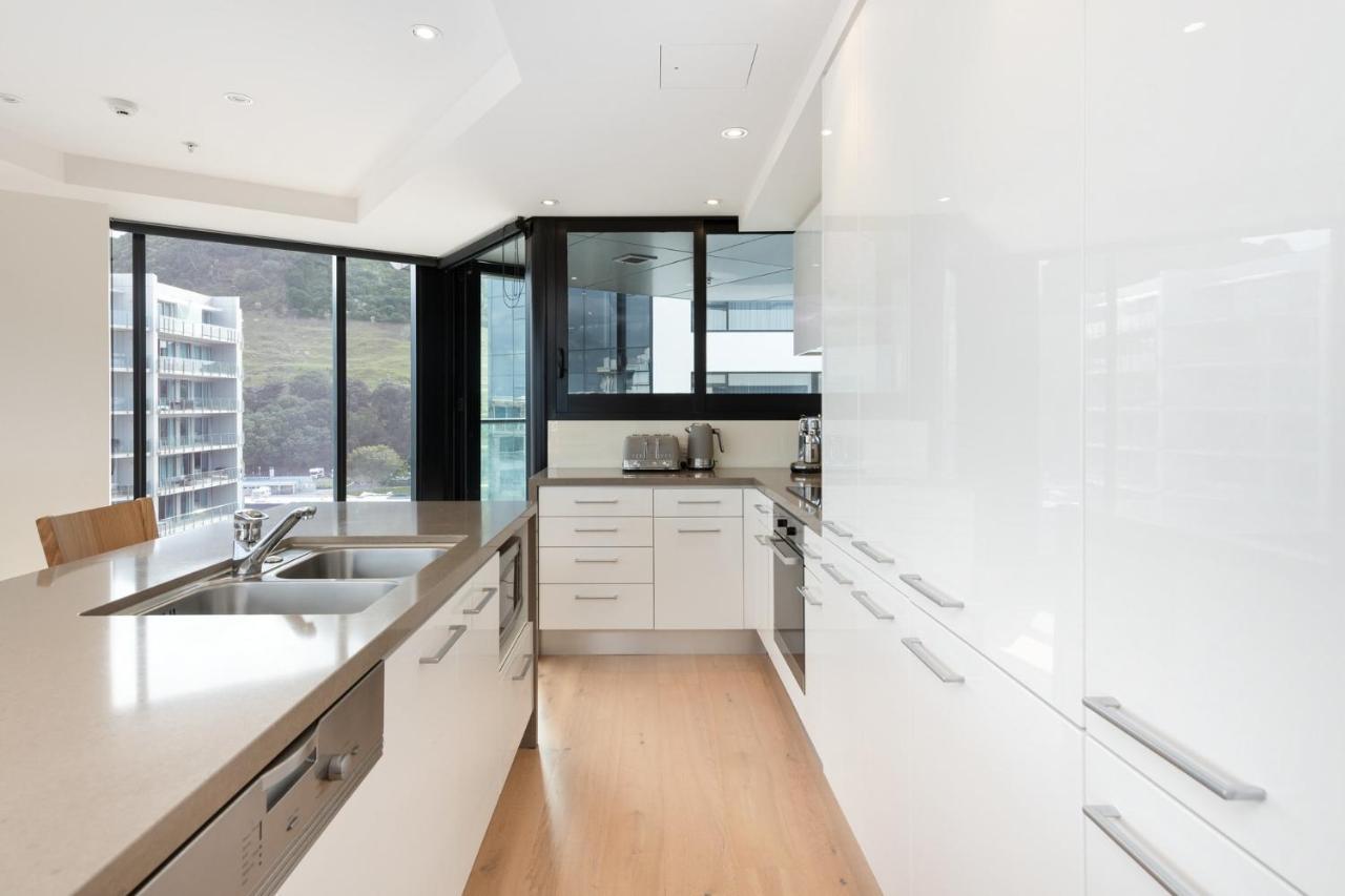 Superb Elevated Views Of Harbour With Heated Pool, Gym & Parking Mount Maunganui Exterior foto