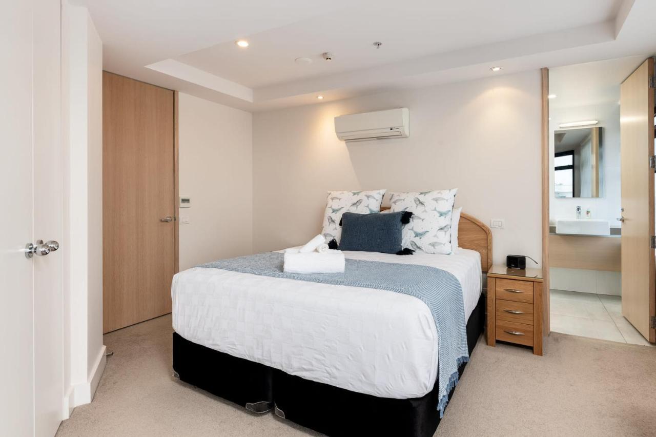 Superb Elevated Views Of Harbour With Heated Pool, Gym & Parking Mount Maunganui Exterior foto