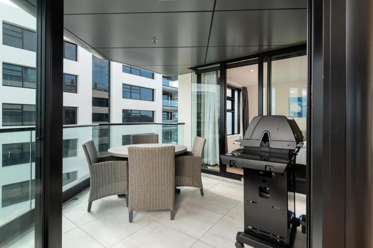 Superb Elevated Views Of Harbour With Heated Pool, Gym & Parking Mount Maunganui Exterior foto