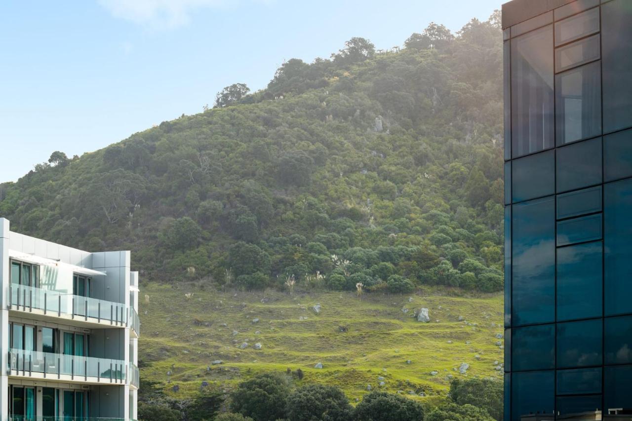 Superb Elevated Views Of Harbour With Heated Pool, Gym & Parking Mount Maunganui Exterior foto