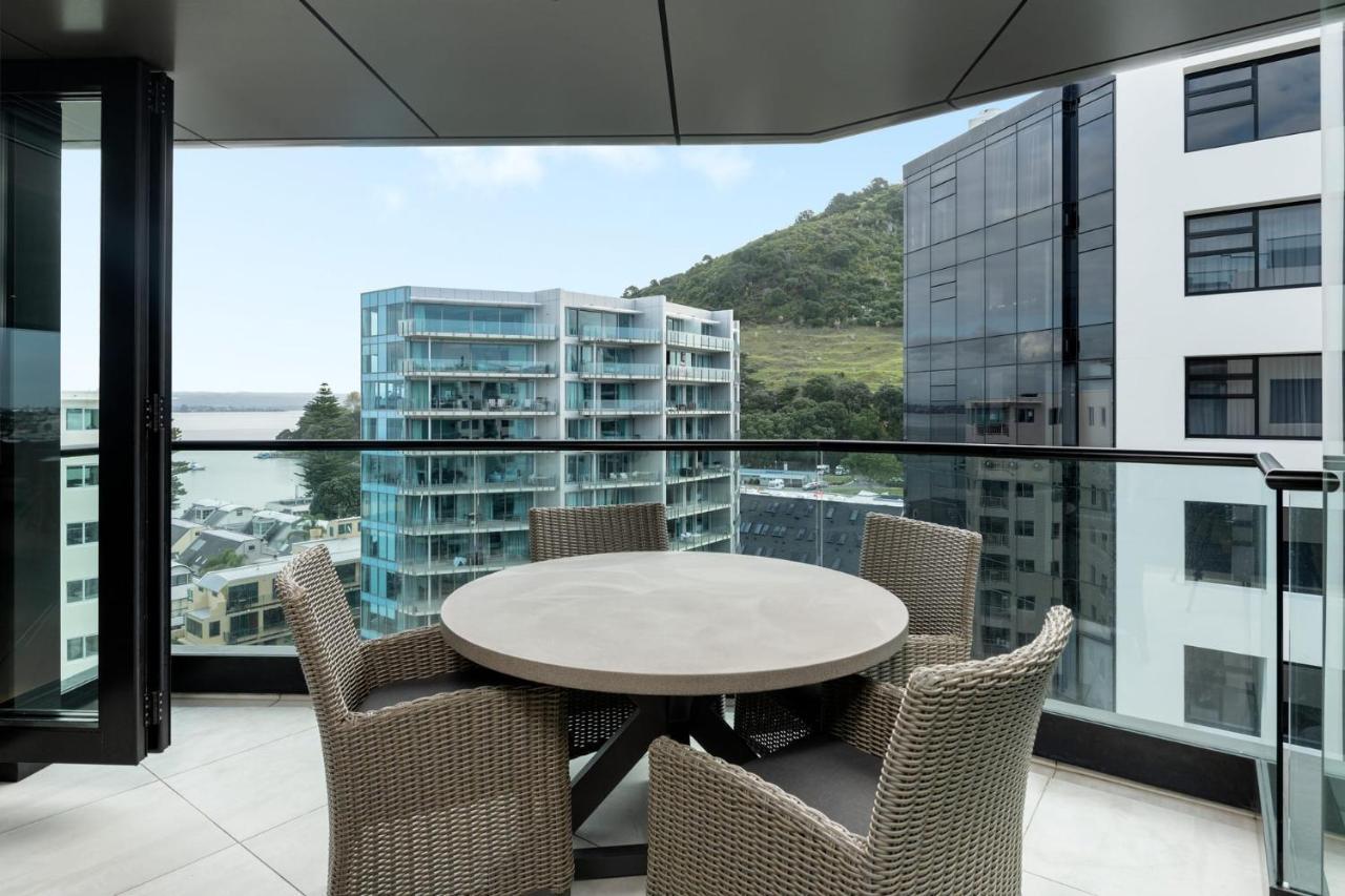 Superb Elevated Views Of Harbour With Heated Pool, Gym & Parking Mount Maunganui Exterior foto