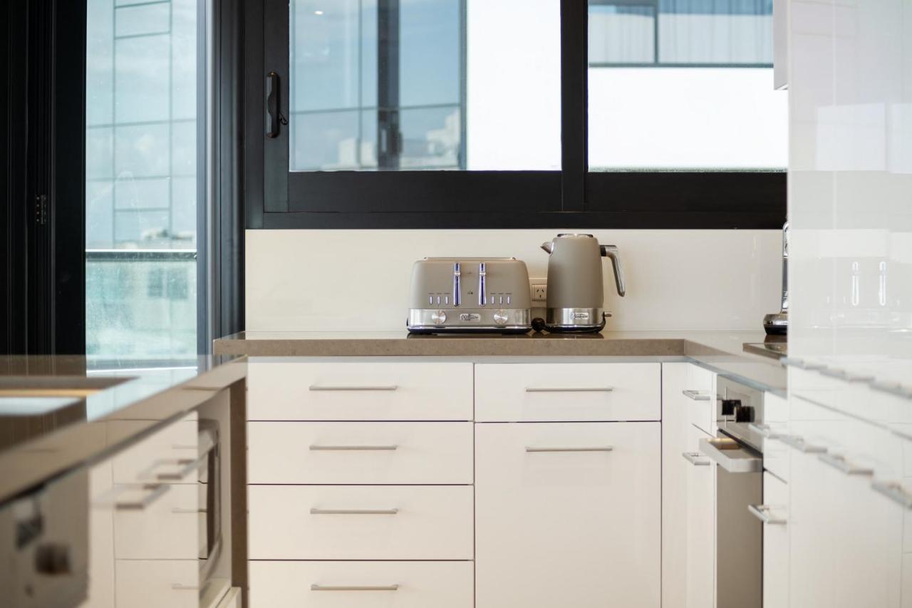 Superb Elevated Views Of Harbour With Heated Pool, Gym & Parking Mount Maunganui Exterior foto