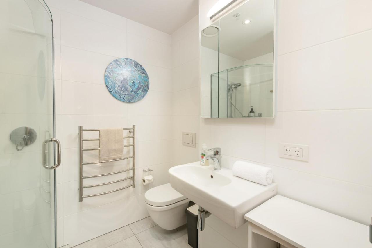 Superb Elevated Views Of Harbour With Heated Pool, Gym & Parking Mount Maunganui Exterior foto