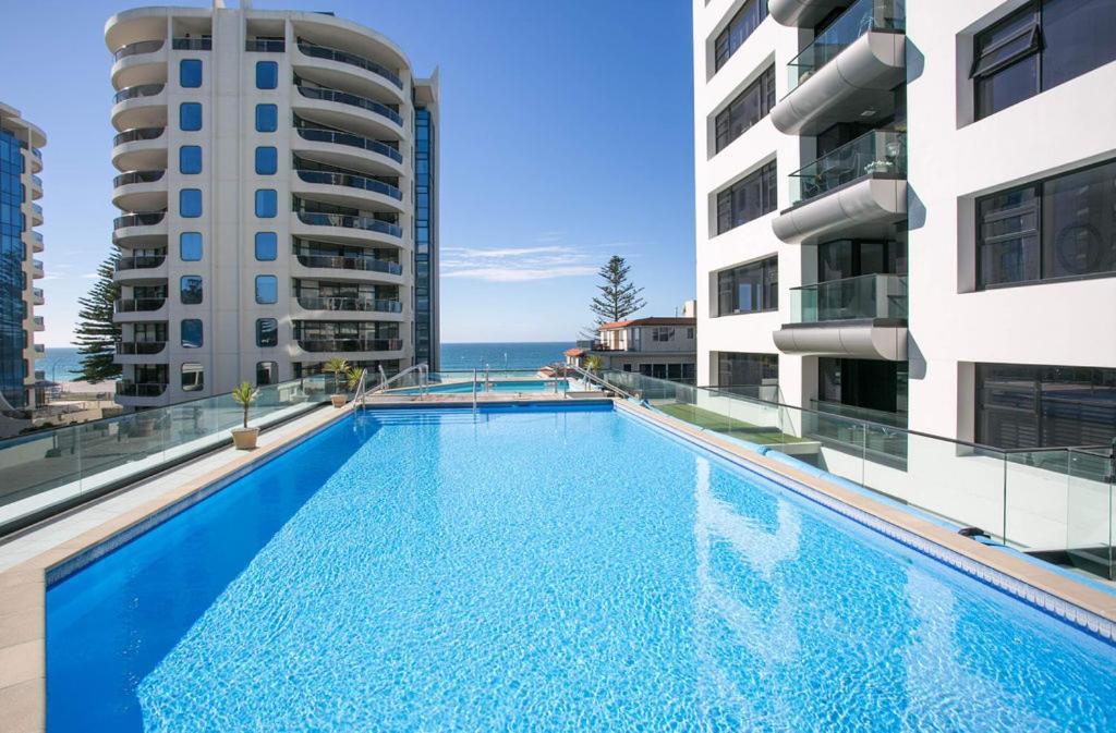 Superb Elevated Views Of Harbour With Heated Pool, Gym & Parking Mount Maunganui Exterior foto